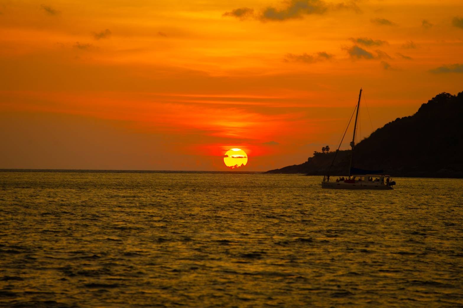Coral Island + Promthep Cape + Lame Krating Sunset Tour by Catamaran Yacht